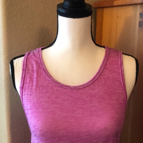 🌸Workout Tank - Picture 2 of 5